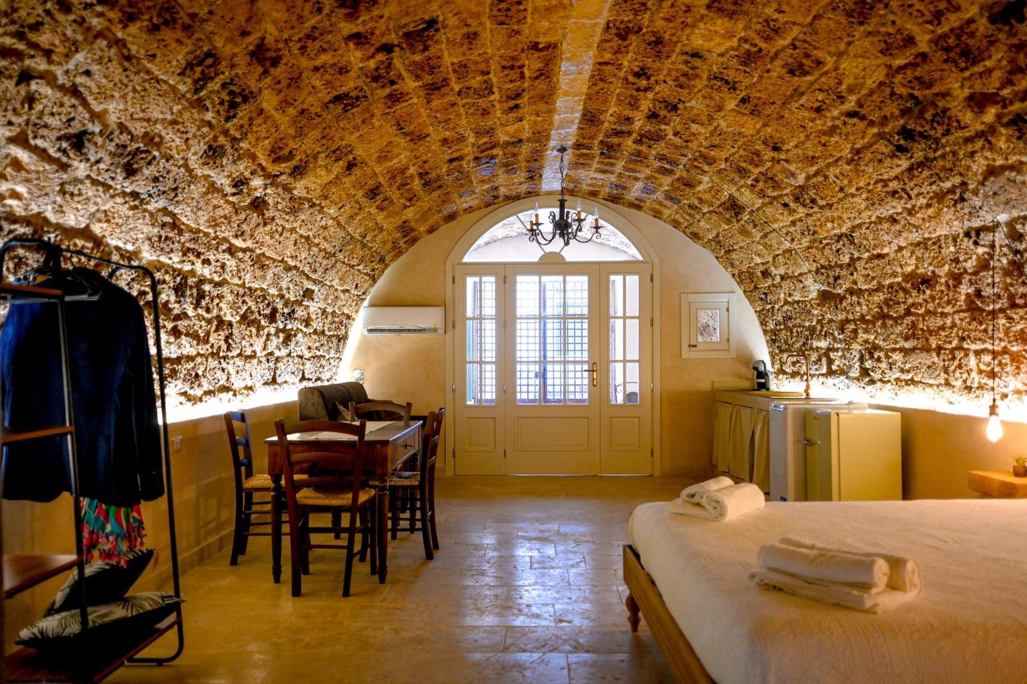 La Grotta, Luxury Suite & Spa Ното Екстер'єр фото
