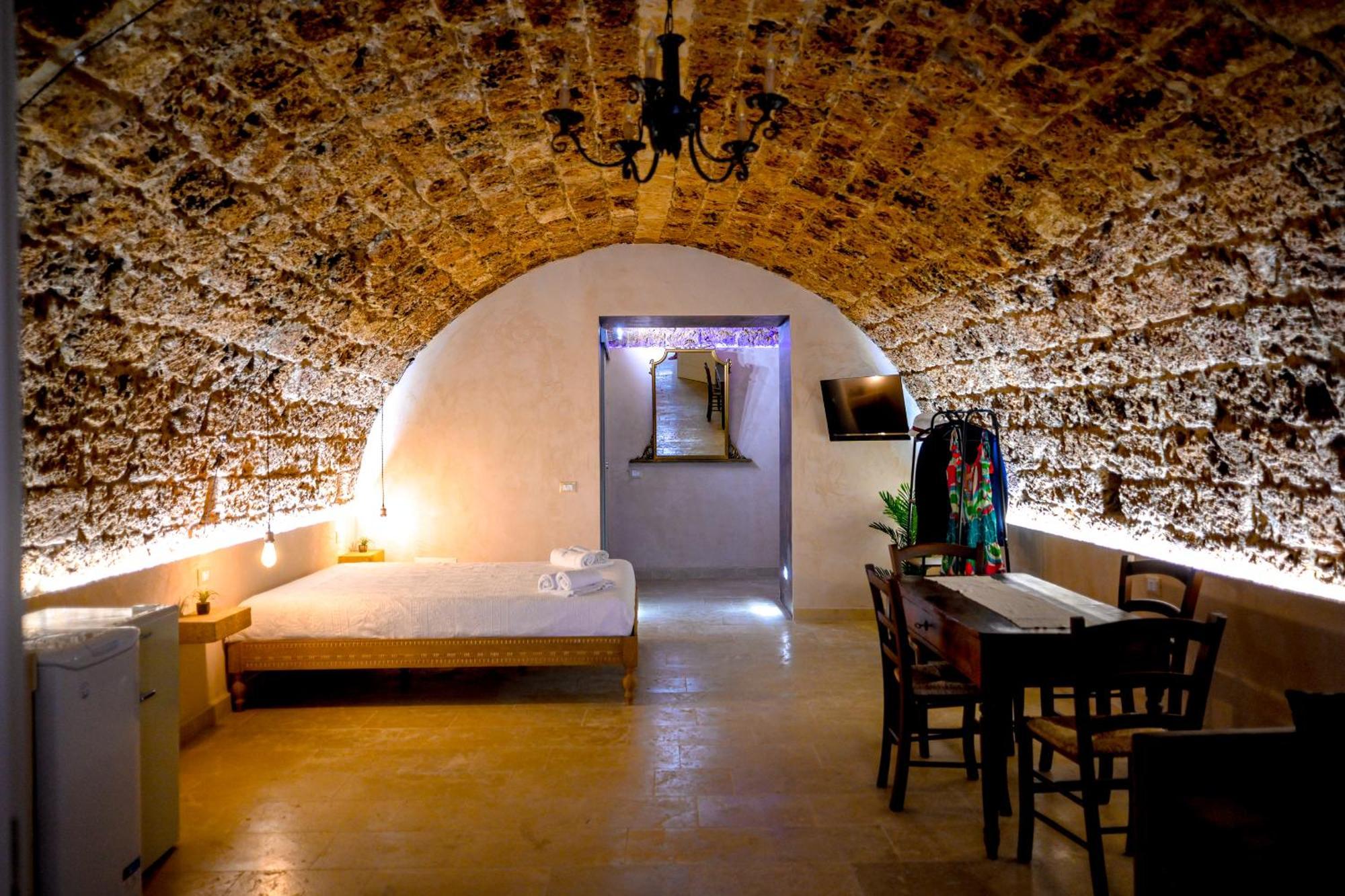La Grotta, Luxury Suite & Spa Ното Екстер'єр фото