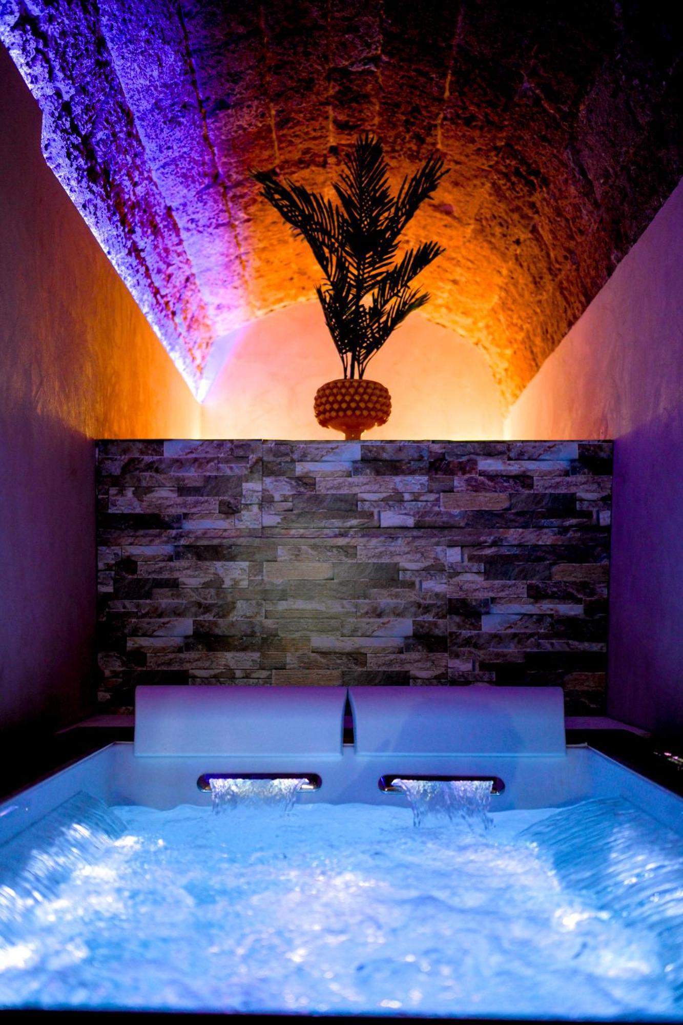 La Grotta, Luxury Suite & Spa Ното Екстер'єр фото